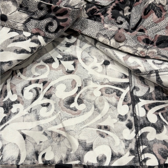 [US8]Eugen Klein Floral Patterned Textured Women's Denim Jacket - Picture 7 of 7